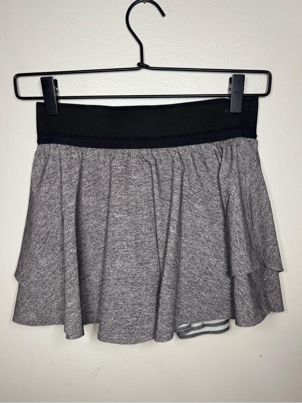Lululemon Court Rival High-Rise Skirt
Heather Lux Multi Black / Black